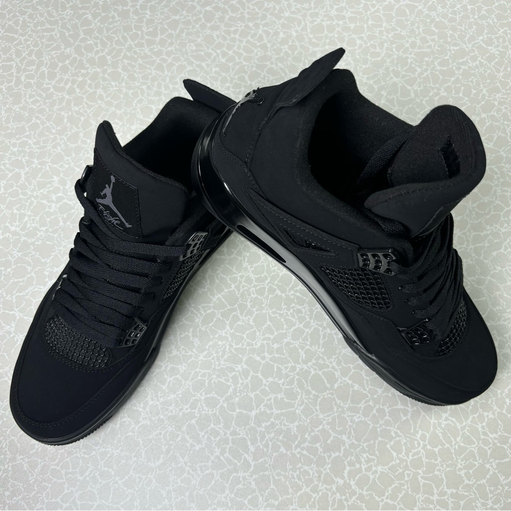 Jordan 4 Black Cat Mid-Top Men’s Shoes Sneakers with Mesh Upper Pre-owned
